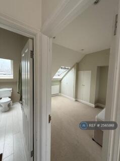Bathroom 2 / Bedroom 3