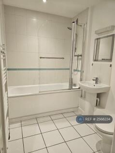 Bath With Shower