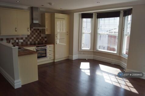 Open Plan Living Room/Kitchen Photo 2