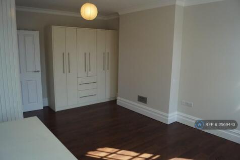 Bedroom Photo 3