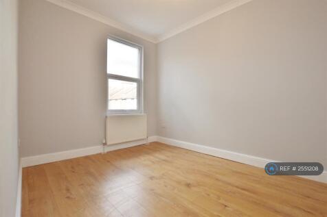 Bedroom 3 (3.5 x 2.6 m)