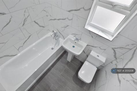 Upstairs Bathroom With Bath Tub
