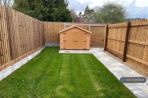Garden With Private Access/Shed