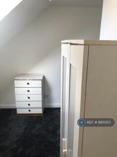 2 Mkt Court Back Double Bedroom