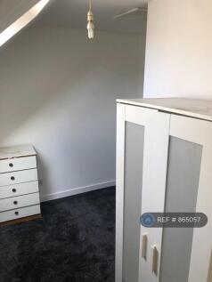 2 Mkt Court Back Double Bedroom