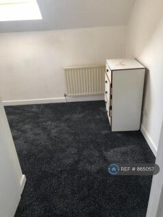 2 Mkt Court Back Double Bedroom