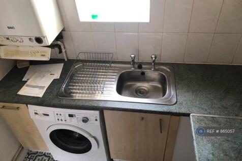 2 Mkt Court Downstairs Kitchen