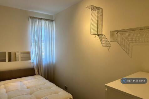 Bedroom 2 - Small Double