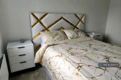 First Bedroom (Picture 1)