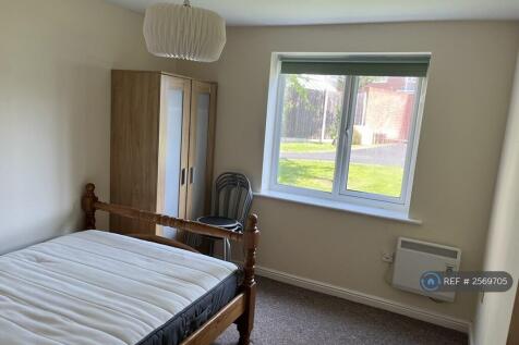 Master Double Bedroom