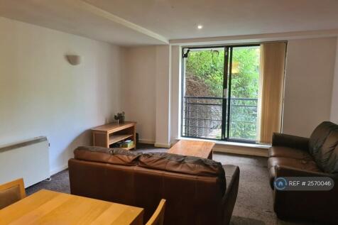 Spacious Living Area