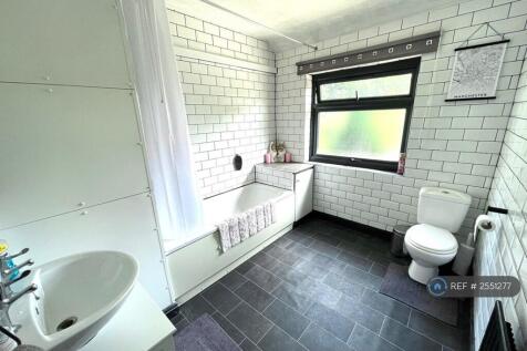 First Floor Bathroom 