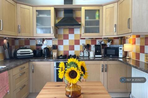 Kitchen With All Appliances 