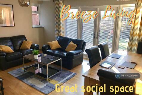 Big Lounge Area, Dining Table, 6 Chairs