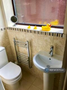 Chrome Towel Radiator, Extractor Fan &amp; Window