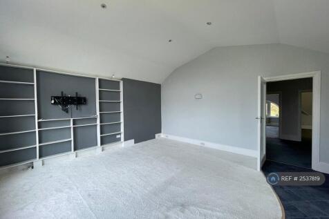 Lounge Empty Now