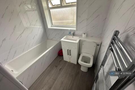 Family Bath And Wc