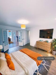 Bedroom (Virtually Furnished)