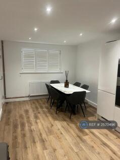 Kitchen/ Dining 