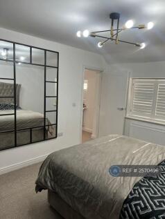 Bed Room With En Suite 