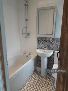 Bathroom With Italian Porcelain Tiling