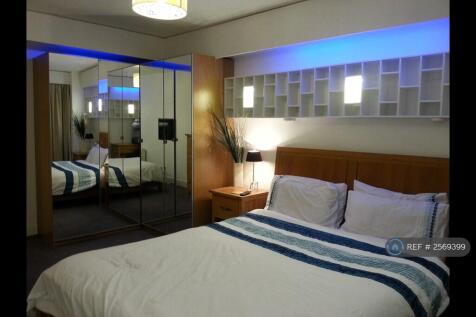 Tempur Mattress On Kingsize Bed