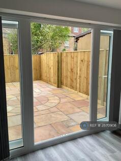 Paved Courtyard Garden
