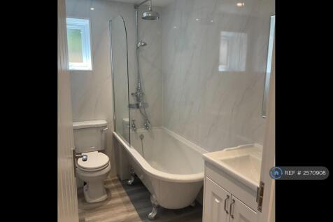 Luxury Bathroom, Rainfall Shower And Vanity Sink.