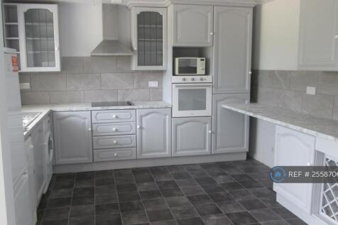 Fully Loaded Kitchen With Breakfast Bar