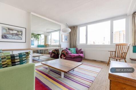 West Facing Sunny Living Room 