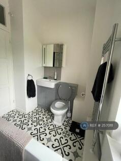 Bathroom - Image 2