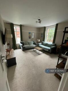 Living Room - Image 1
