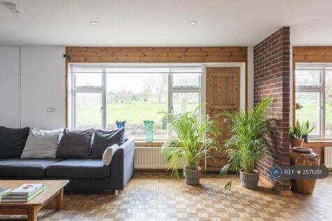 Lounge To Garden View