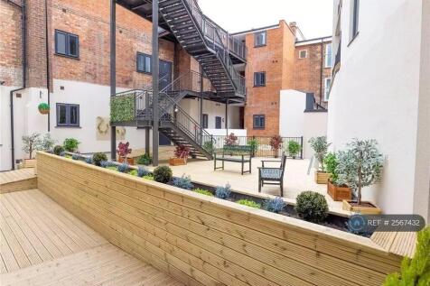 Communal Garden 