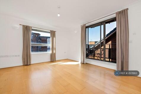 Sitting Room - Furniture Can Be Provided