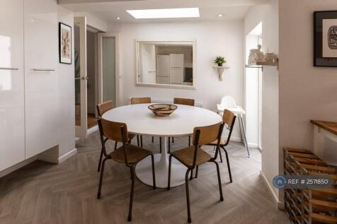 Dinning Detail