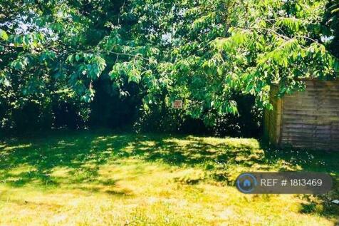 Communal Garden With Carpark