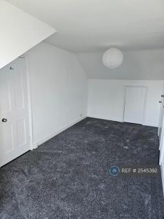 Large Spacious Bedroom