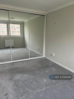 Bedroom With Mirrored Wardrobes 