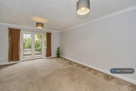 Lounge/Dining Area