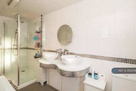 Upstairs Bathroom