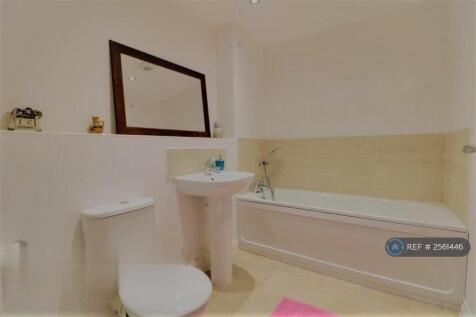 1st Floor Bathroom