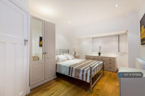 Large Double Ensuite&#64; £950
