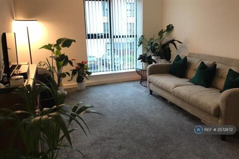 Living Room Pic 2