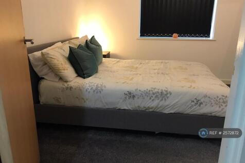 Bedroom Pic 1