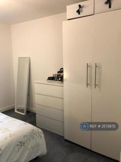 Bedroom Pic 2