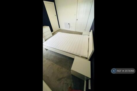 Flat 8 - Bedroom