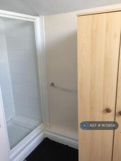 Shower In Room 3