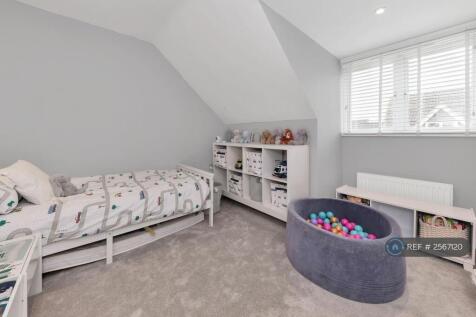 Bedroom 4 Master