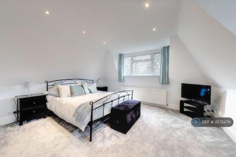 Rear Bedroom